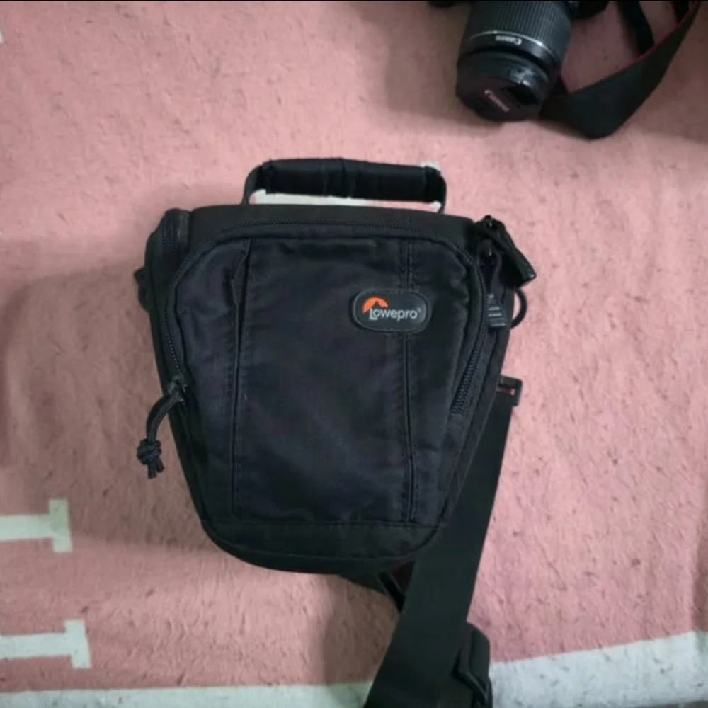 Canon Black Digital Camera Kit with Essential Accessories